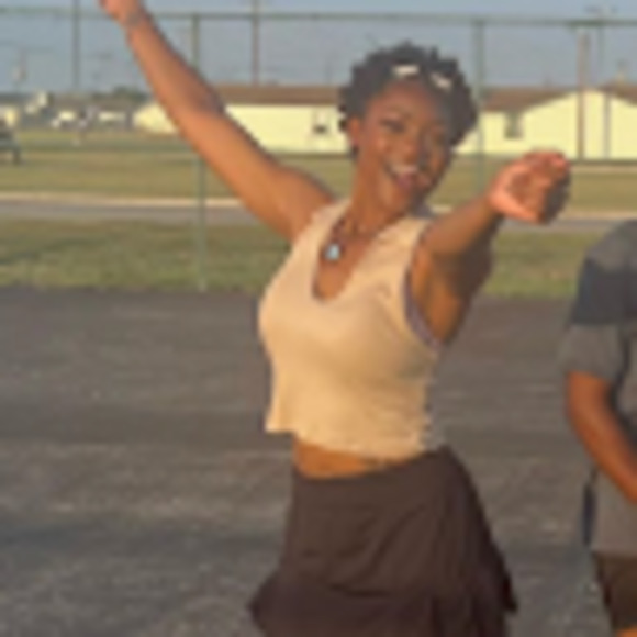 Meet your Posher, Kadie - Picture 1 of 1